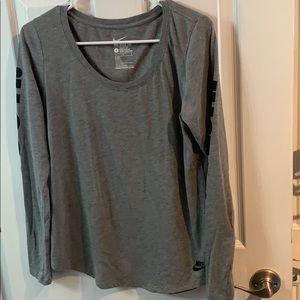 Gray long sleeve Nike T-shirt Sz L